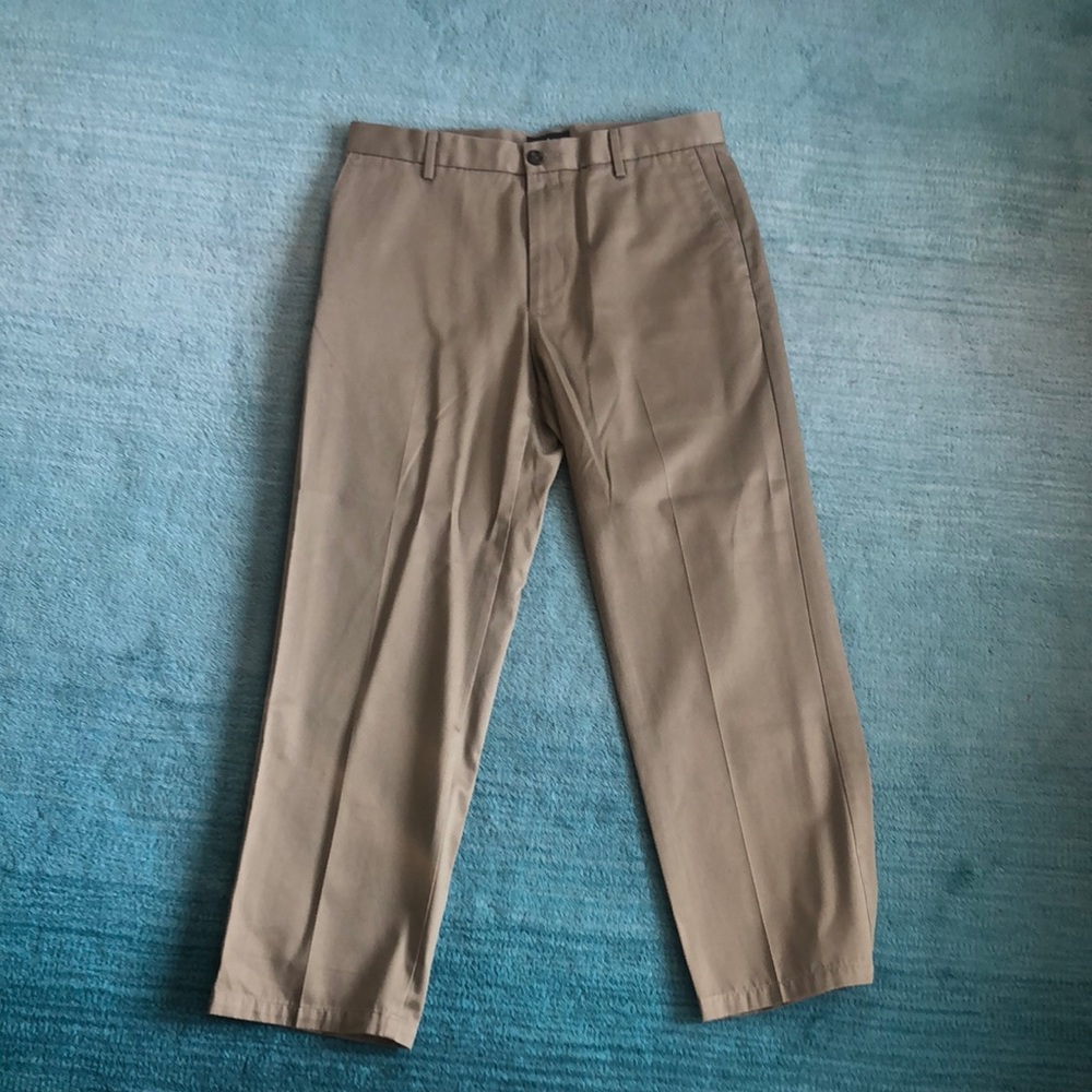 Classic Fit Dockers NWOT